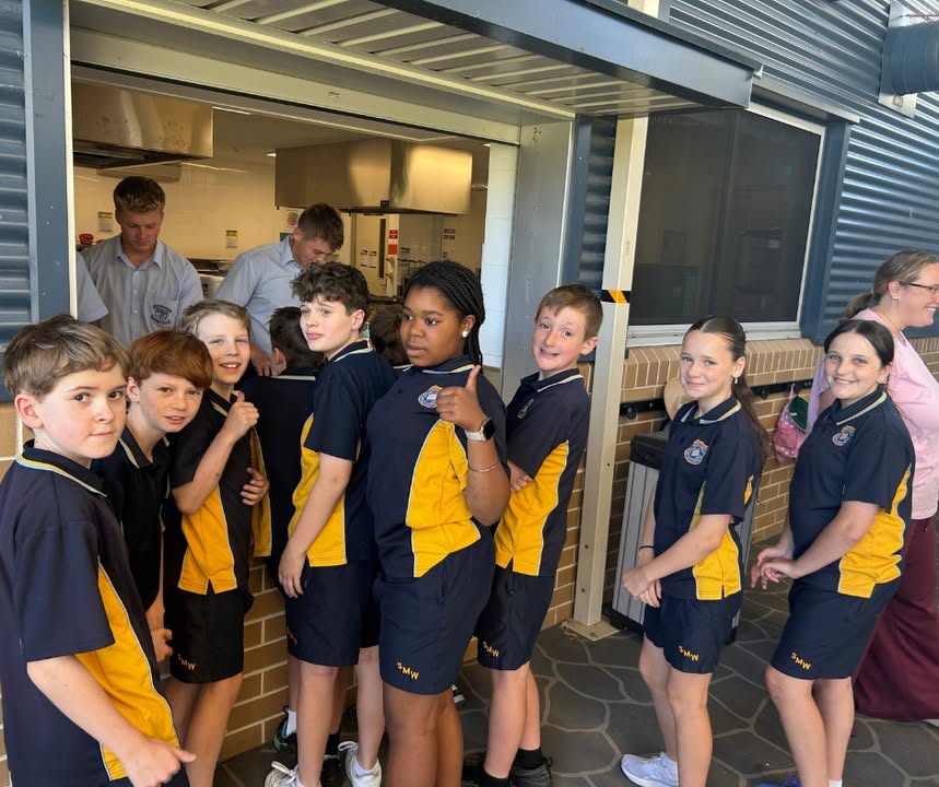 518854690242906_1435362578592108-1