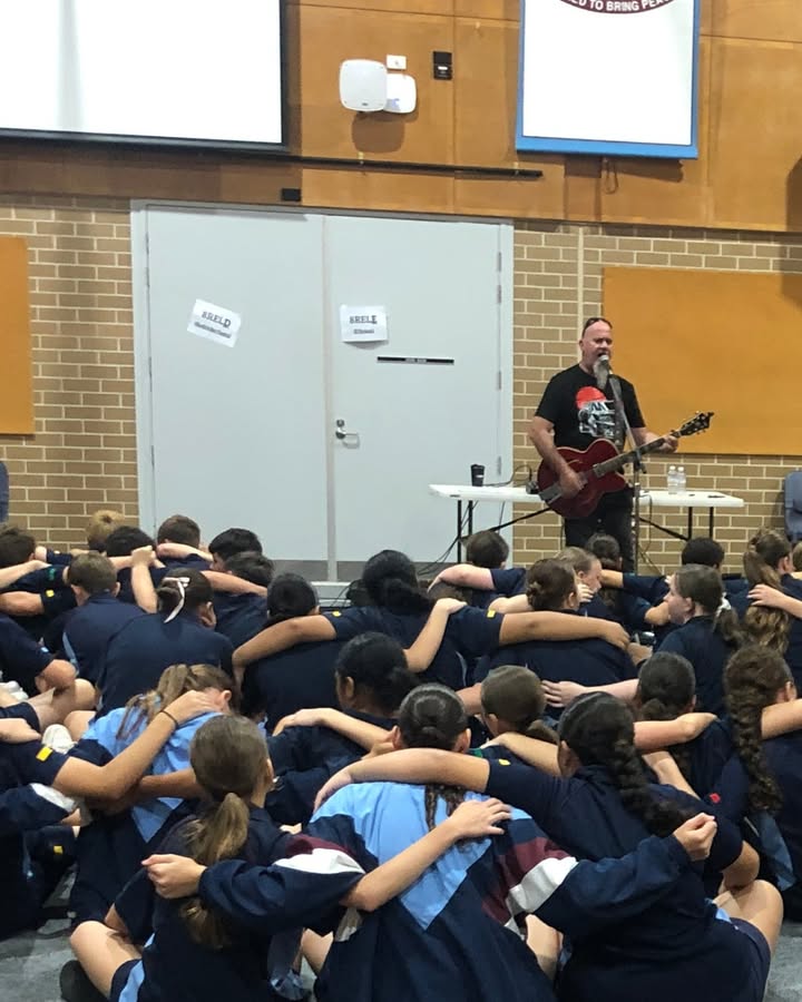 518854690242906_1509461811182184-1