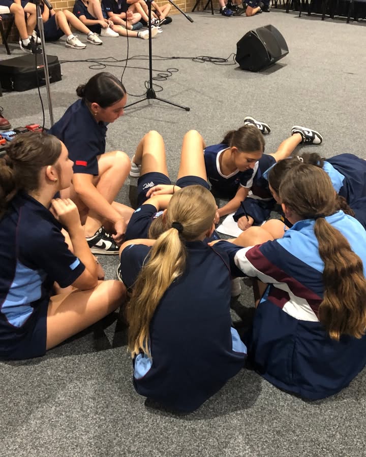 518854690242906_1509495634512135-1