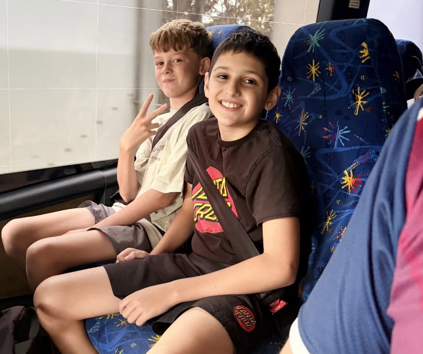 518854690242906_1512909677504064-1