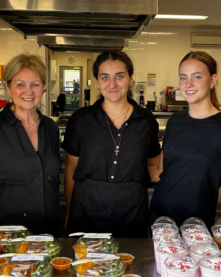 518854690242906_1519688840159481-1